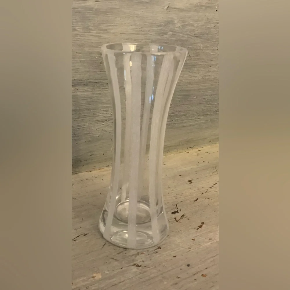 Hand Crafted Hand Blown Etched Frosted Stripe Glass Vase‎ Like New